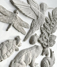 Load image into Gallery viewer, DEWDROP POND Mould by IOD (6" x 10", 15.24cm x 25.4cm)