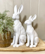 Load image into Gallery viewer, Sitting Hare Medium white
