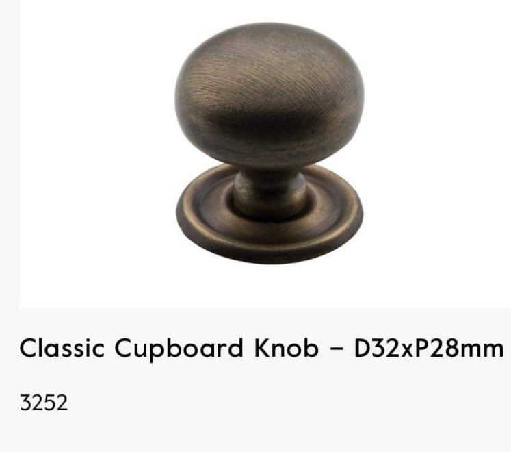 Tradco 3252 Classic Cupboard Knob