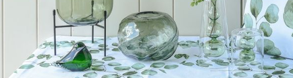 Gumleaf Table Runner