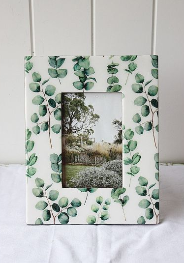Gumleaf Picture Frame