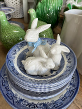 Load image into Gallery viewer, White ceramic bunny’s set of three
