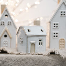 Load image into Gallery viewer, Lucia ceramic house set of 3 white / natural with lights

